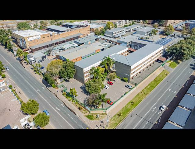 1,048M² OFFICE FOR SALE IN FERNDALE
